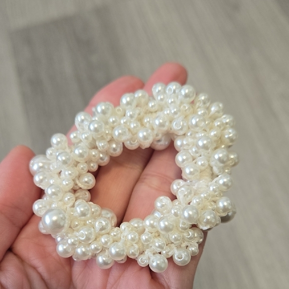 Elegant Pearl Beaded Hair Scrunchie - Picture 3 of 9